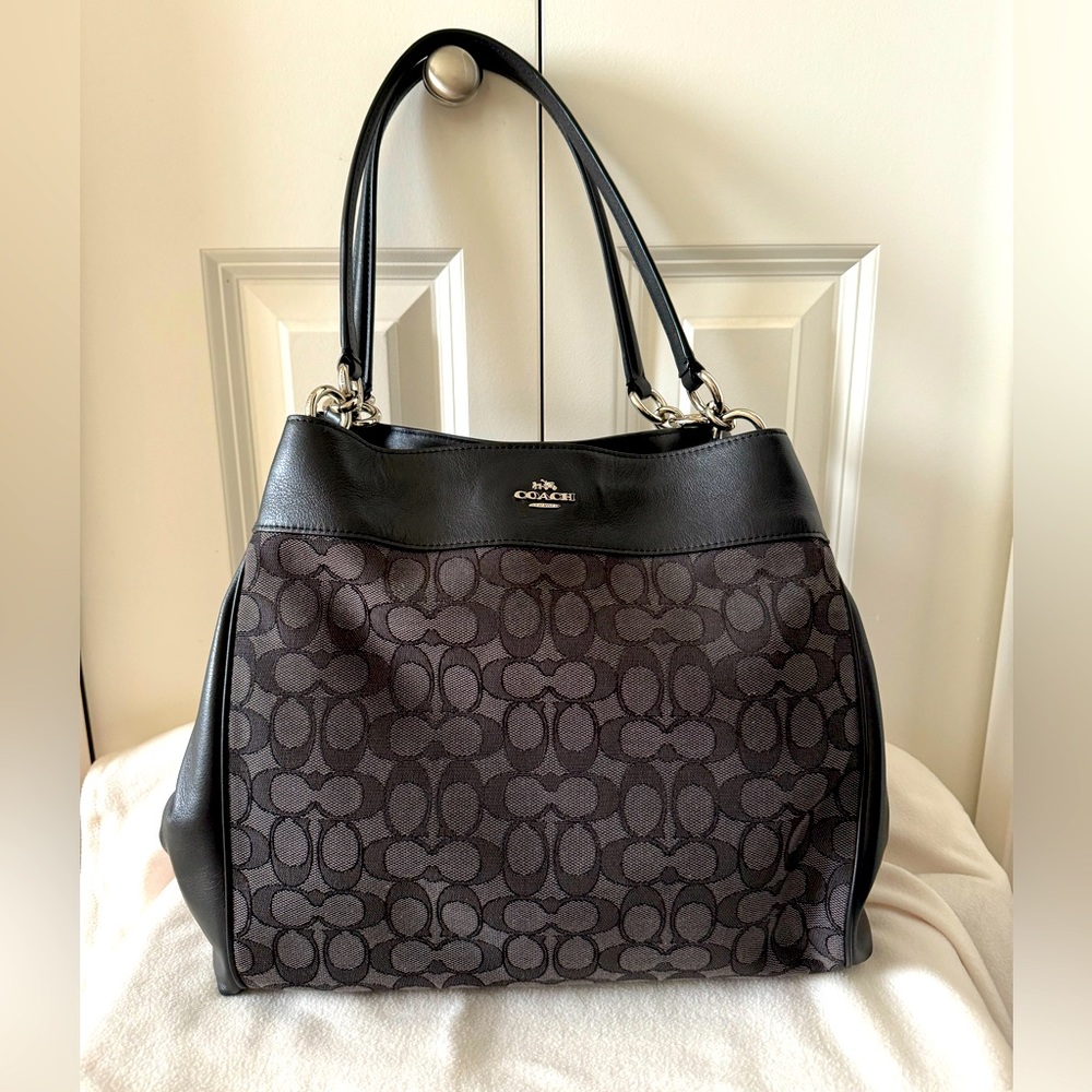 Coach Signature Lexy Shoulder Bag